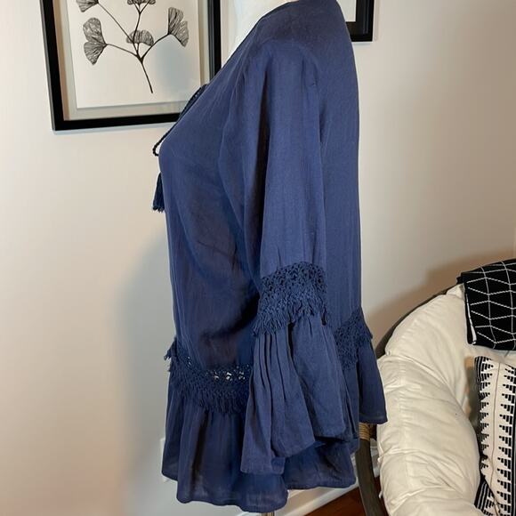 NWT a.n.a. Williamsburg navy tunic blouse - Picture 3 of 10